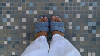 Zoë Pastelle Holthuizen feet photo 17