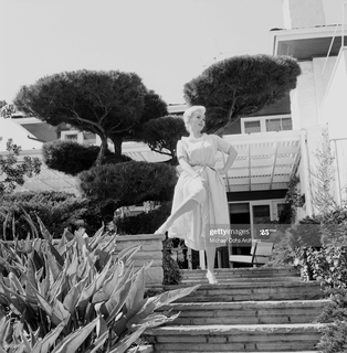 Zsa Zsa Gabor feet photo 2