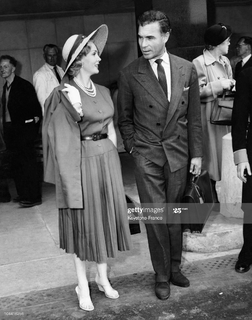 Zsa Zsa Gabor feet photo 10