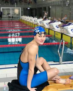 Zsuzsanna Jakabos feet photo 9