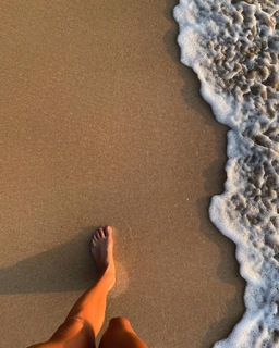 Zsuzsanna Jakabos feet photo 7