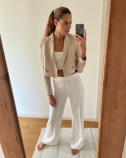 Zsuzsanna Jakabos feet photo 4