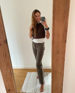 Zsuzsanna Jakabos feet photo 2
