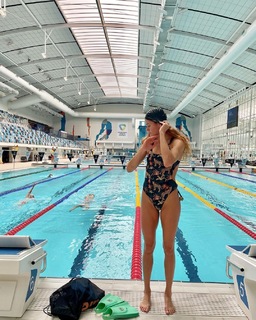 Zsuzsanna Jakabos feet photo 17