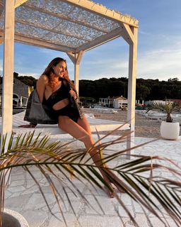Zsuzsanna Jakabos feet photo 10