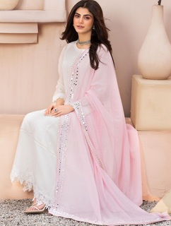 Zubab Rana feet photo 5