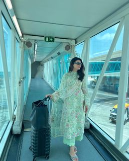 Zubab Rana feet photo 17