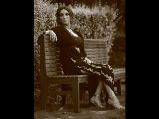 Zuhal Topal feet photo thumbnail