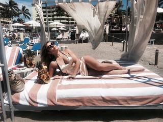 Zulay Henao feet photo thumbnail