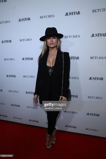 Zulay Henao feet photo thumbnail