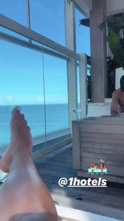 Zuleyka Rivera Mendoza feet photo 9