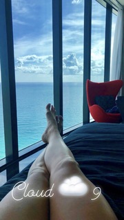 Zuleyka Rivera Mendoza feet photo 4