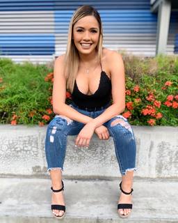Zully Rodriguez feet photo 8