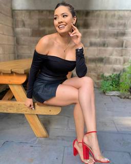 Zully Rodriguez feet photo 2