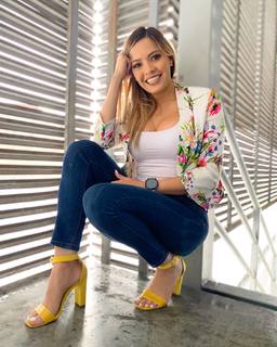Zully Rodriguez feet photo 20