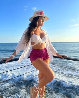 Zully Rodriguez feet photo 3