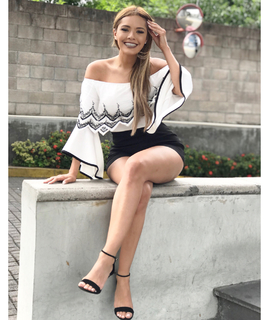 Zully Rodriguez feet photo 7