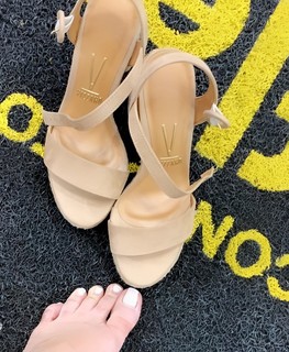 Zully Rodriguez feet photo 8