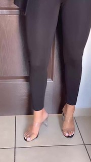 Zully Rodriguez feet photo 2