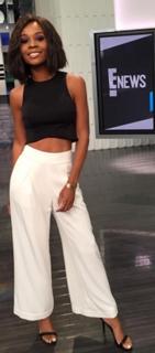 Zuri Hall feet photo 10