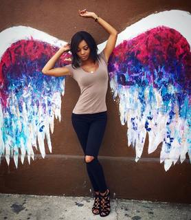 Zuri Hall feet photo 12