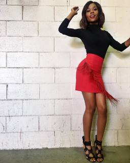 Zuri Hall feet photo 16