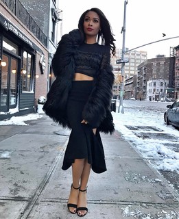 Zuri Hall feet photo 9