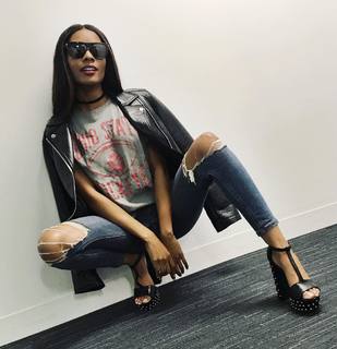 Zuri Hall feet photo 2