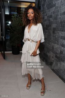 Zuri Hall feet photo 19