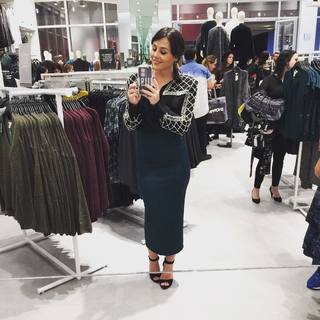 Zuria Vega feet photo thumbnail