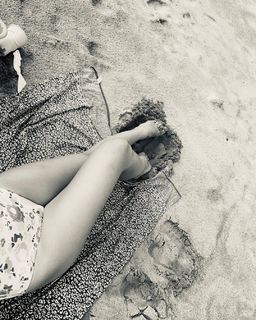 Zuria Vega feet photo thumbnail