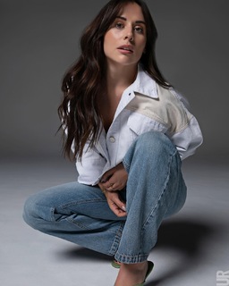 Zuria Vega feet photo thumbnail