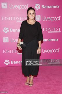 Zuria Vega feet photo thumbnail