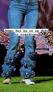 Zuzanna Jurczak feet photo thumbnail