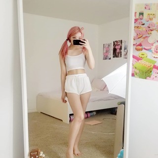 iGumdrop feet photo 1