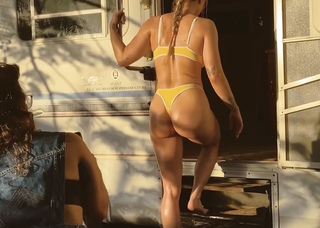 therealbrittfit feet photo thumbnail