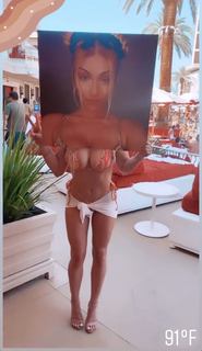 therealbrittfit feet photo thumbnail