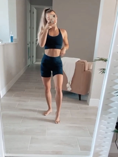 therealbrittfit feet photo thumbnail