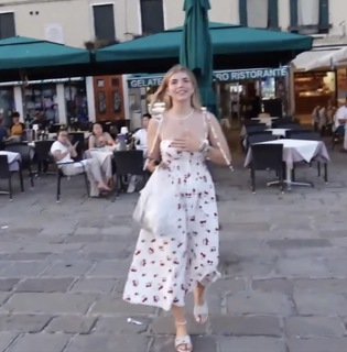 xFibii feet photo thumbnail