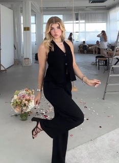 xFibii feet photo thumbnail