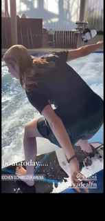 xFibii feet photo thumbnail