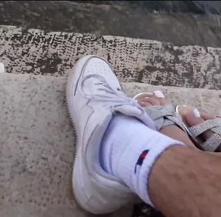 xFibii feet photo thumbnail