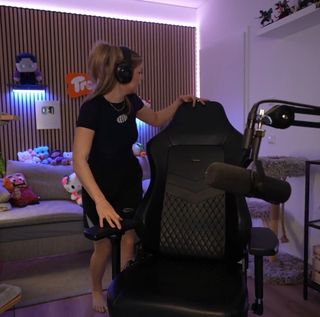 xFibii feet photo thumbnail