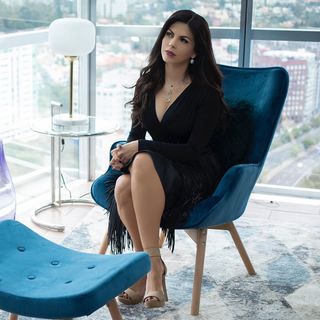 África Zavala feet photo 1