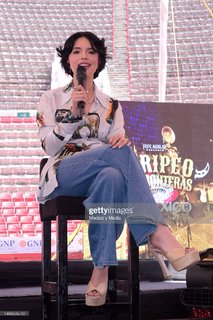 Ángela Aguilar feet photo thumbnail