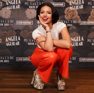 Ángela Aguilar feet photo thumbnail