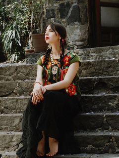 Ángela Aguilar feet photo thumbnail