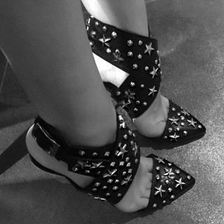 Çagla Sikel feet photo thumbnail