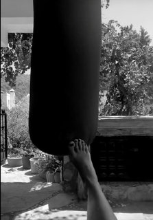 Çagla Sikel feet photo thumbnail