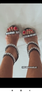 Çagla Sikel feet photo thumbnail
